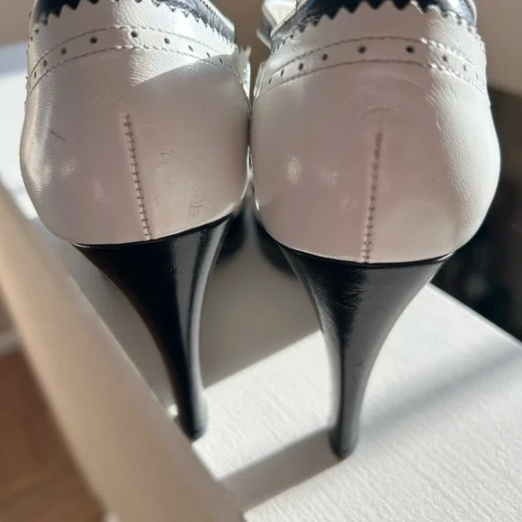 Via Spiga two tone,black and white platform heels. - Picture 5 of 6